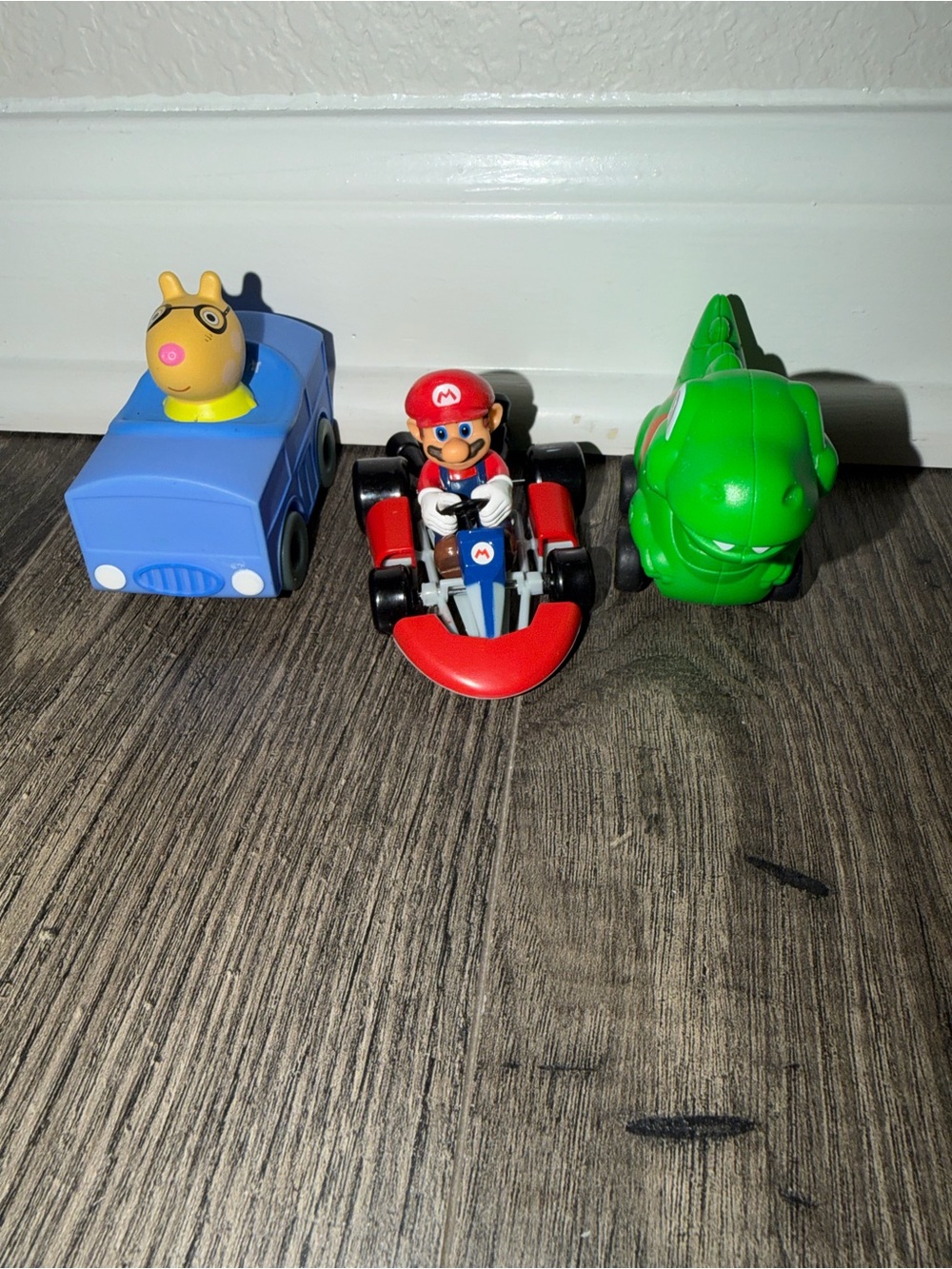 Mario Kart Red Blue Toy Racer with Green Dinosaur and Blue Pull-Back Car